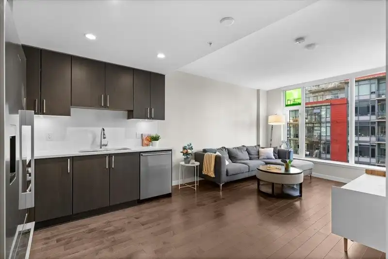 805 1708 ONTARIO STREET - photo 3 of 30