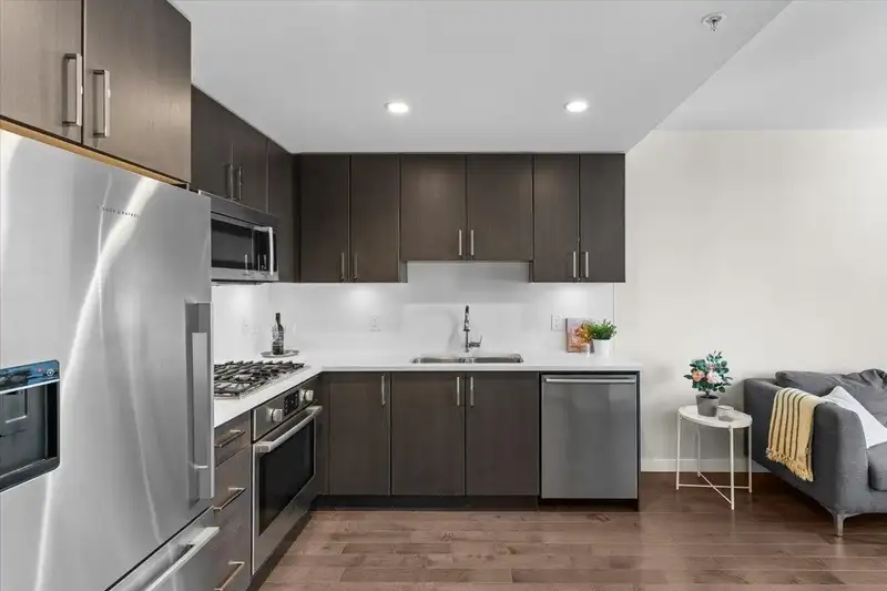 805 1708 ONTARIO STREET - photo 4 of 30