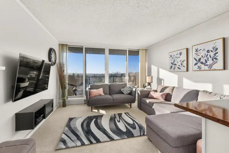 903 3980 CARRIGAN COURT - photo 1 of 39