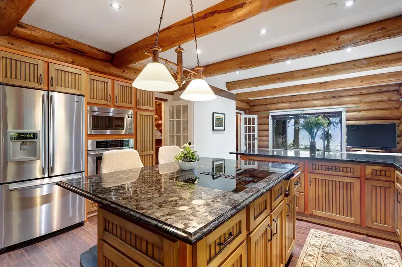 325 BAYVIEW ROAD - photo 3 of 25