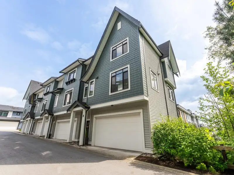 7 6897 201 STREET - photo 2 of 30