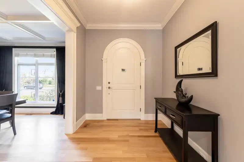 14048 30 AVENUE - photo 3 of 40