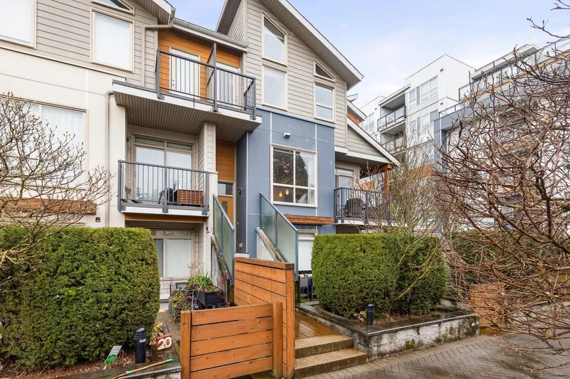 50 10133 RIVER DRIVE - photo 2 of 25