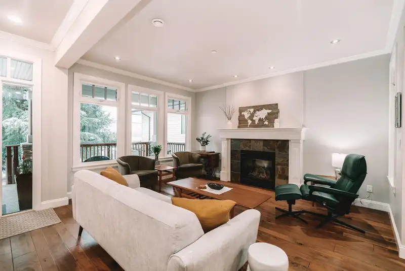 1845 HARBOUR STREET - photo 2 of 40
