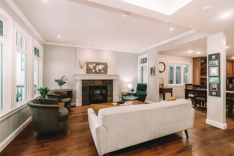 1845 HARBOUR STREET - photo 3 of 40