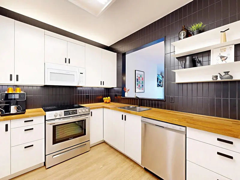 105 4738 53 STREET - photo 3 of 25