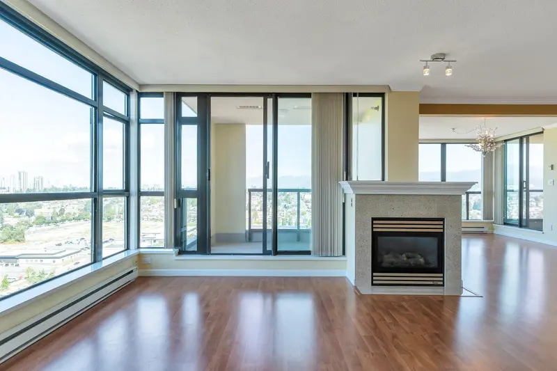 1903 615 HAMILTON STREET - photo 3 of 25