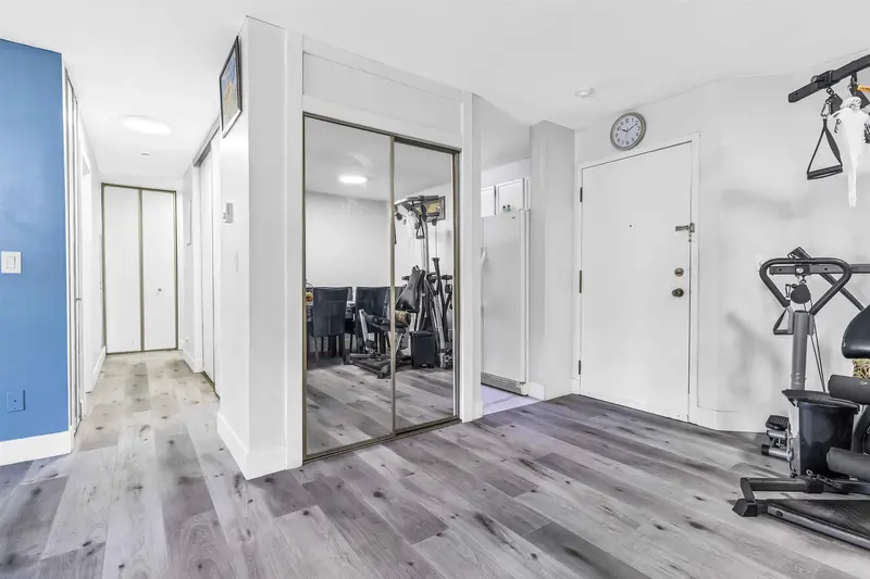 102 7155 134 STREET - photo 4 of 25