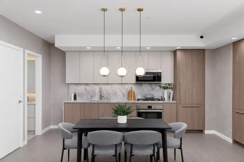 1403 1175 PINETREE WAY - photo 1 of 14