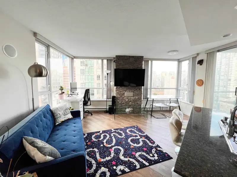 1402 1212 HOWE STREET - photo 4 of 23
