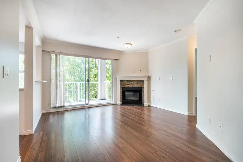 302 135 ELEVENTH STREET - photo 1 of 39