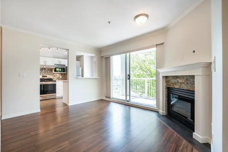 302 135 ELEVENTH STREET - photo 2 of 39