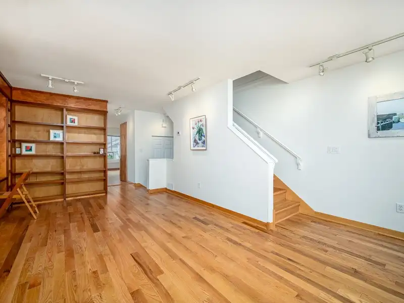 73 12110 75A AVENUE - photo 2 of 25