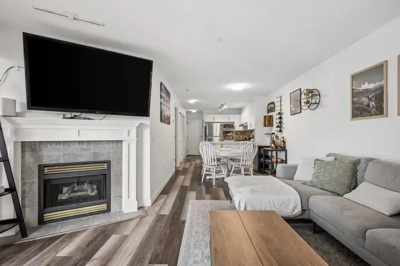 308 688 E 16TH AVENUE - photo 4 of 15
