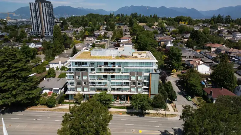 310 5693 ELIZABETH STREET - photo 2 of 26