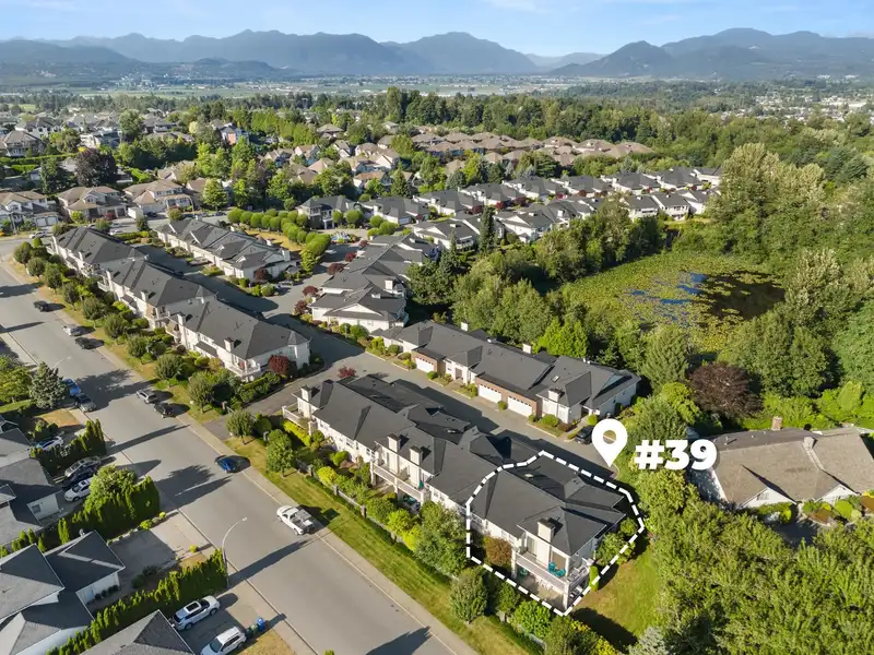 39 31450 SPUR AVENUE - photo 1 of 40