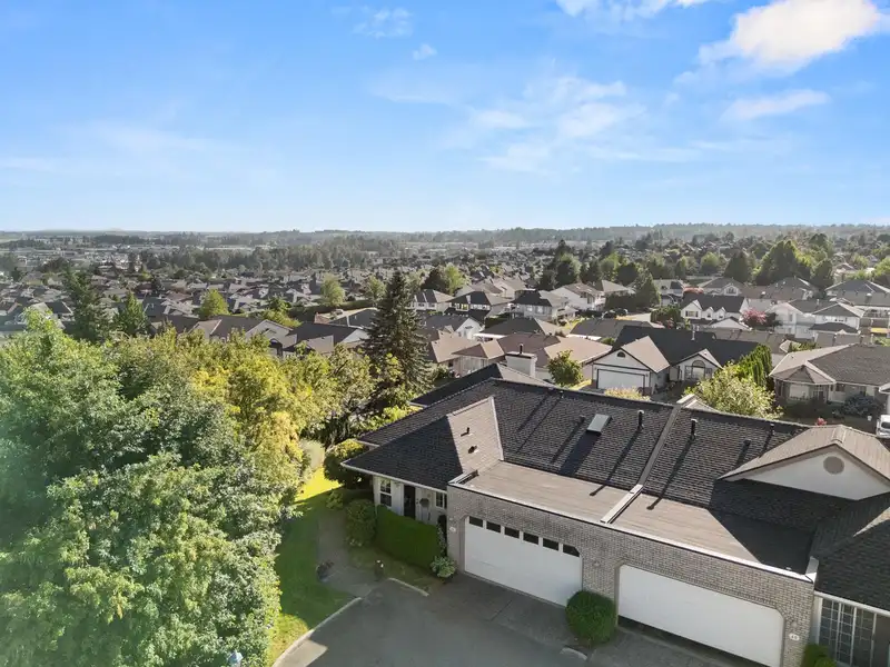 39 31450 SPUR AVENUE - photo 2 of 40