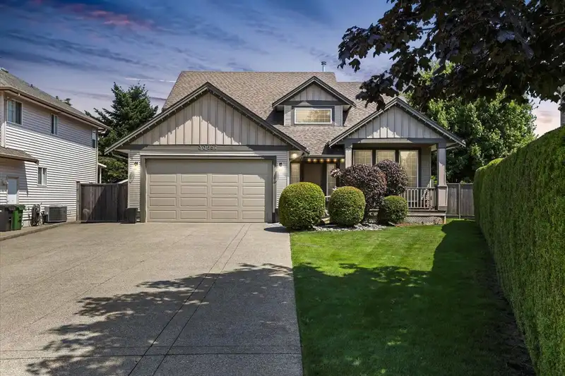 30687 STEELHEAD COURT - photo 2 of 40