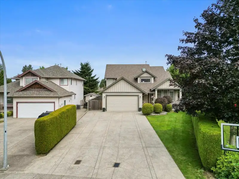 30687 STEELHEAD COURT - photo 3 of 40