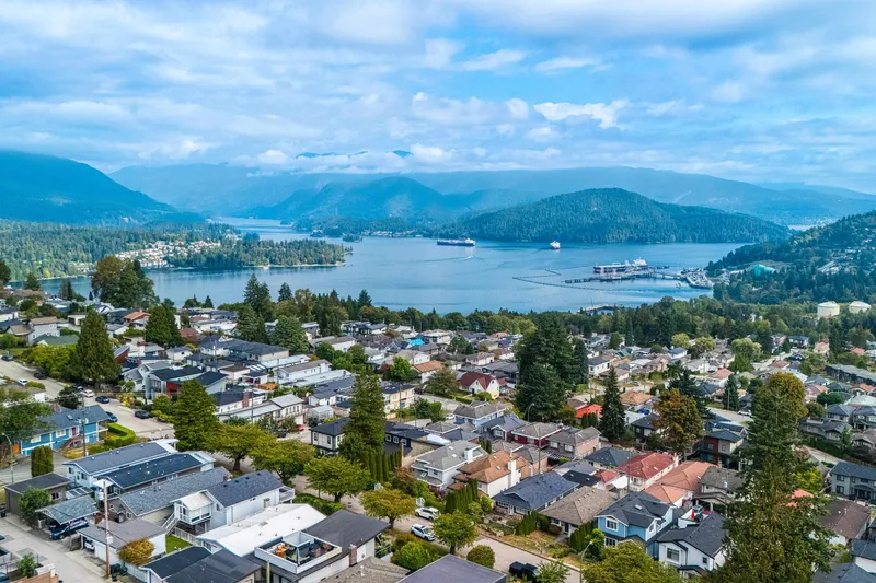 155 ELLESMERE AVENUE - photo 1 of 25