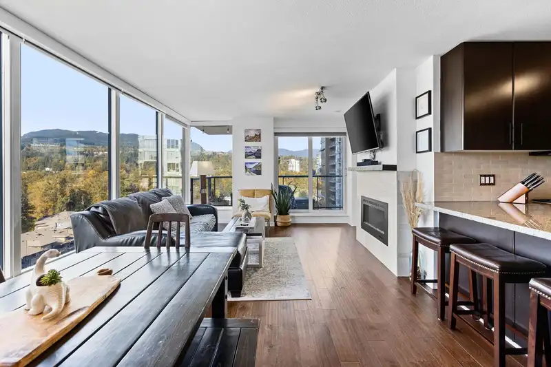 1606 651 NOOTKA WAY - photo 4 of 33
