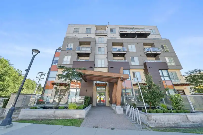 502 13978 FRASER HIGHWAY - photo 1 of 40
