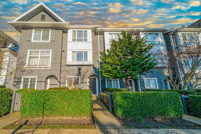 5 14955 60 AVENUE - photo 1 of 28