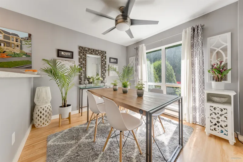 201 985 10TH AVENUE - photo 2 of 19