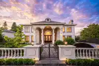4751 GRANVILLE AVENUE - thumbnail 1