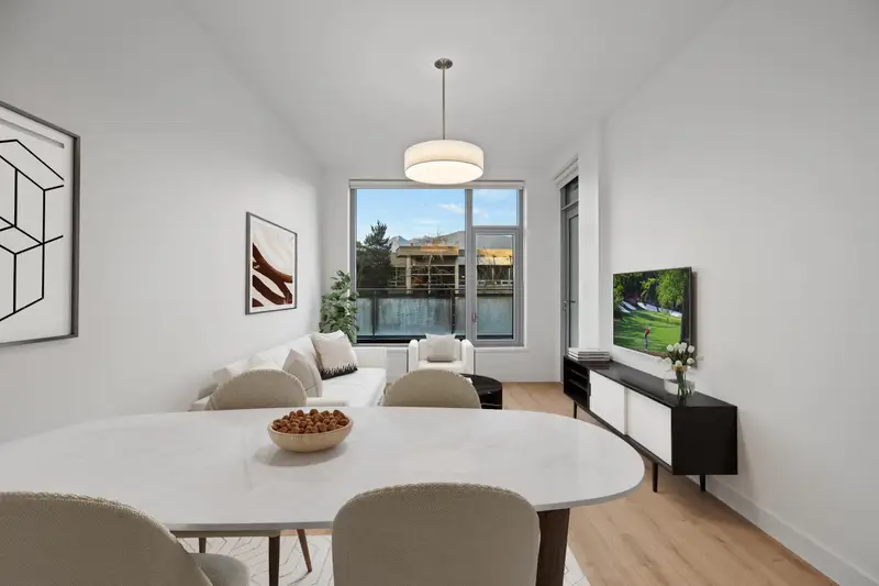 310 755 HARBOURSIDE DRIVE - photo 4 of 25