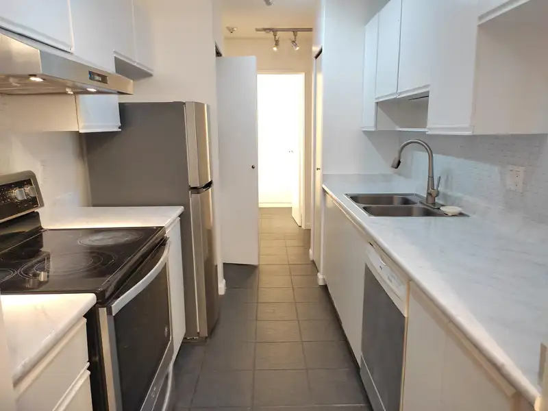 112 7751 MINORU BOULEVARD - photo 3 of 40