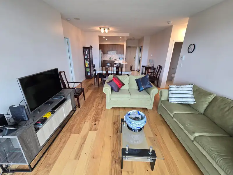 703 8871 LANSDOWNE ROAD - photo 2 of 17