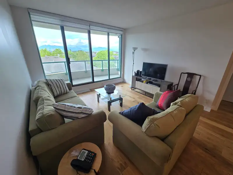 703 8871 LANSDOWNE ROAD - photo 4 of 17