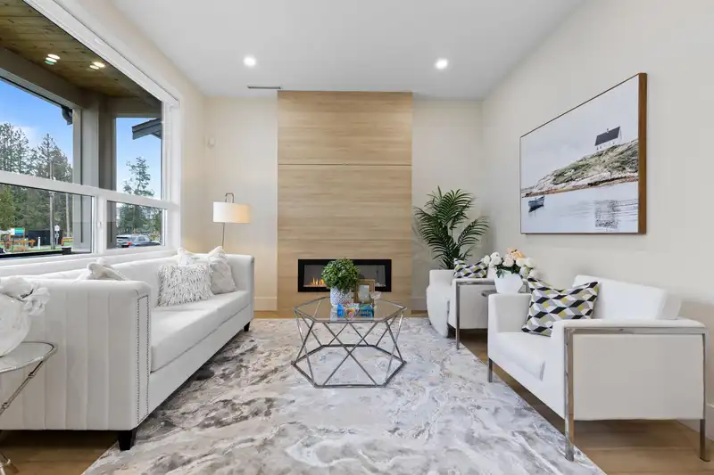20154 82 AVENUE - photo 3 of 38