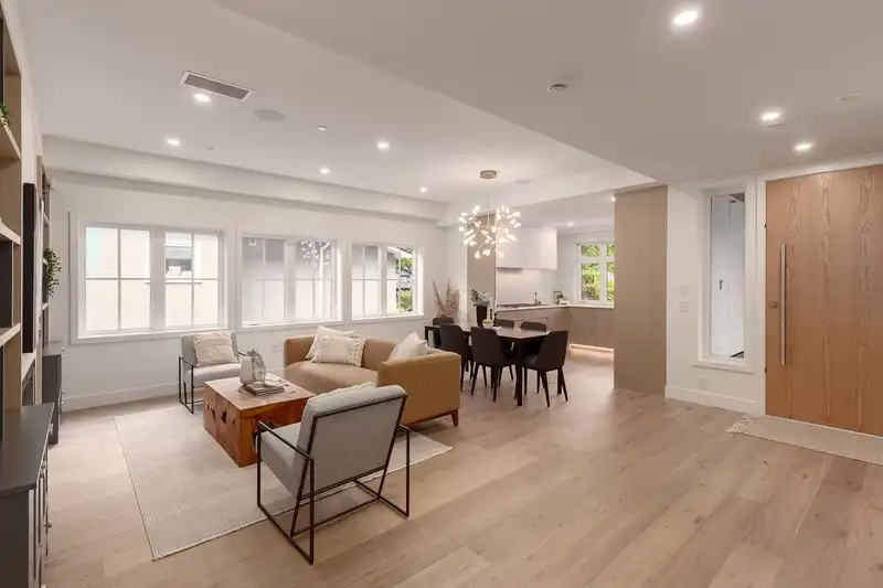 1 356 W 15TH AVENUE - photo 2 of 34