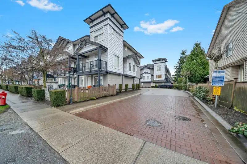 12 7156 144 STREET - photo 2 of 34