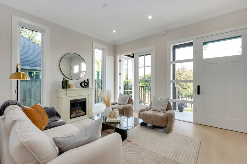 101 765 EDGAR AVENUE - photo 2 of 25