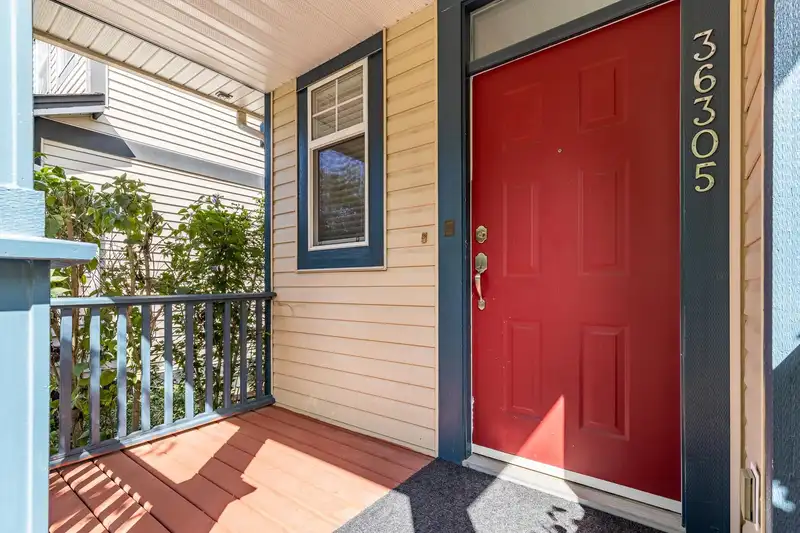 36305 ATWOOD CRESCENT - photo 4 of 40
