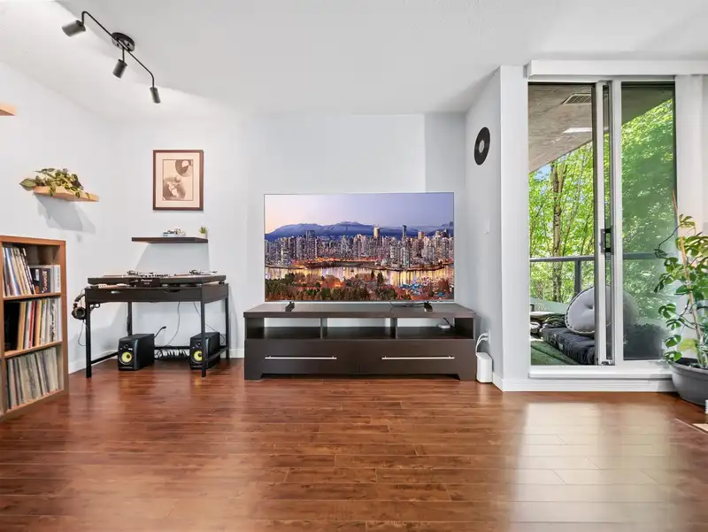 407 7077 BERESFORD STREET - photo 2 of 30