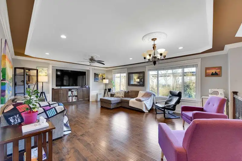 11489 ROXBURGH ROAD - photo 2 of 33