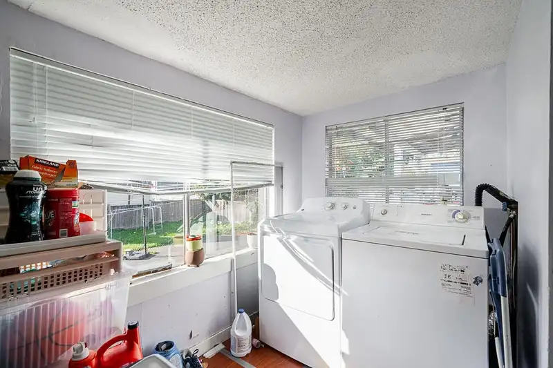 9257 132 STREET - photo 2 of 31