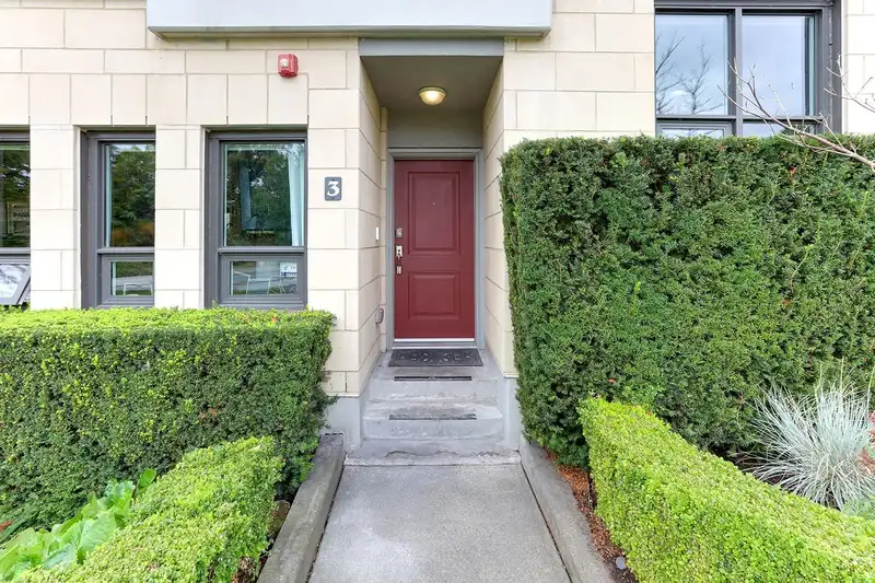 TH3 125 COLUMBIA STREET - photo 3 of 39