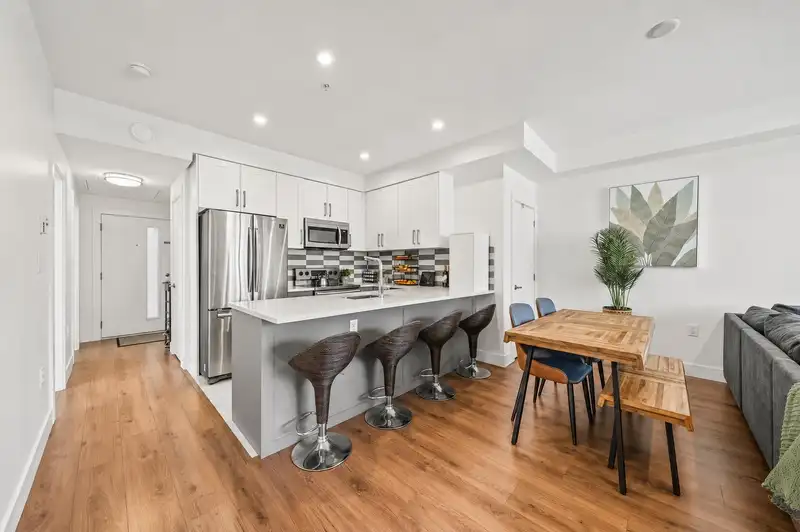 507 218 CARNARVON STREET - photo 2 of 35