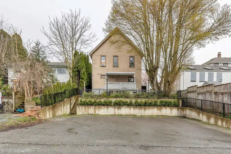 33170 7 AVENUE - photo 1 of 40