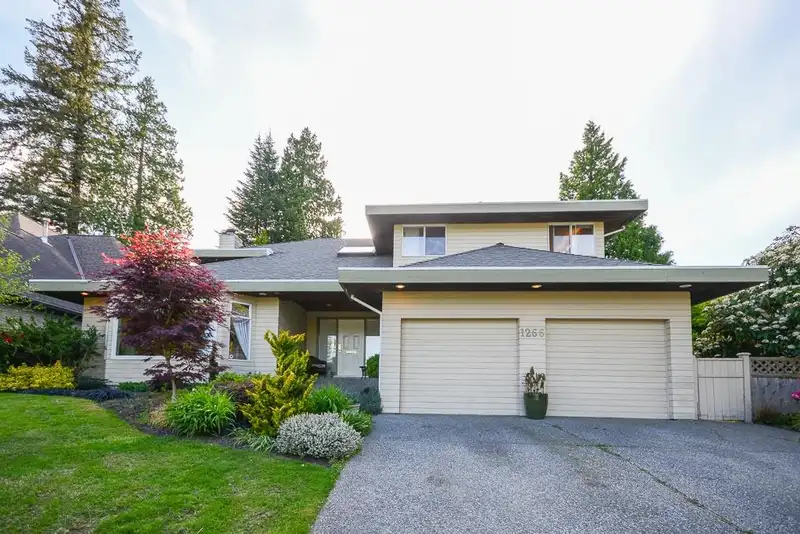 1266 PACIFIC DRIVE - photo 2 of 40