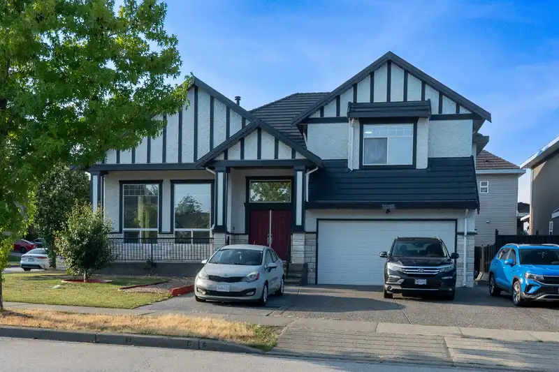 15167 70A AVENUE - photo 1 of 33