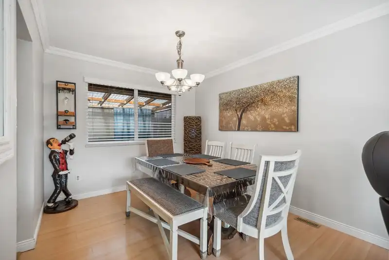 21247 94B AVENUE - photo 4 of 40
