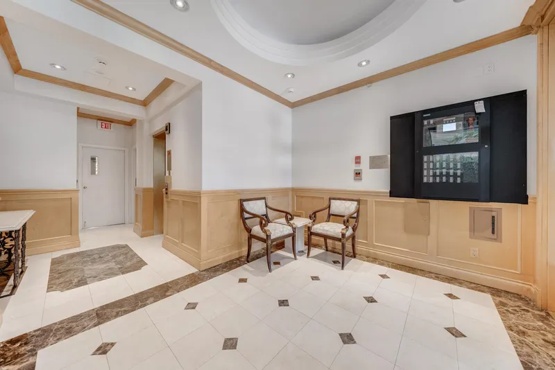 1000 1788 W 13TH AVENUE - photo 4 of 25