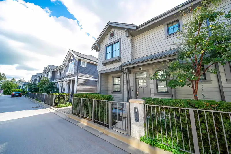 157 1290 MITCHELL STREET - photo 2 of 40