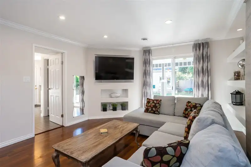 3147 FREY PLACE - photo 4 of 40